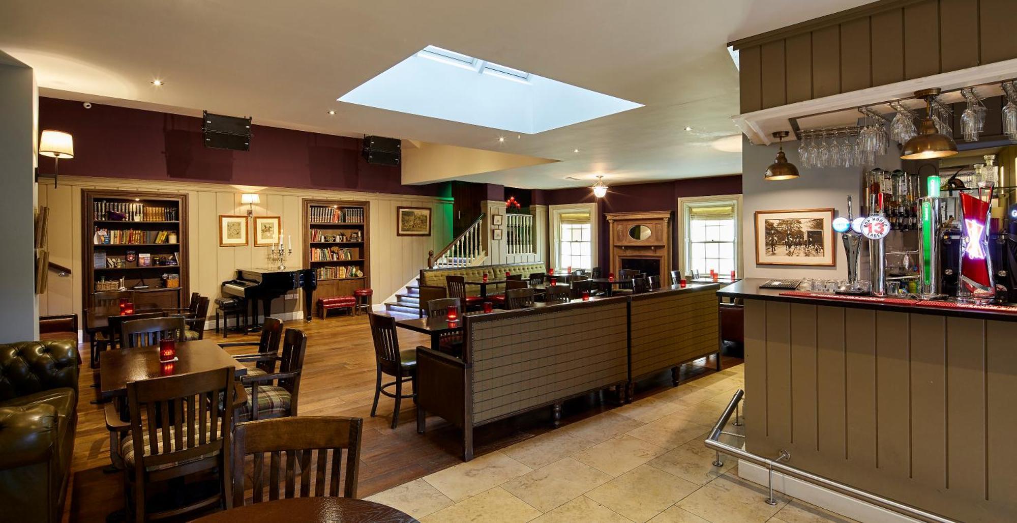 Horse & Hound Hotel Delgany Exterior photo