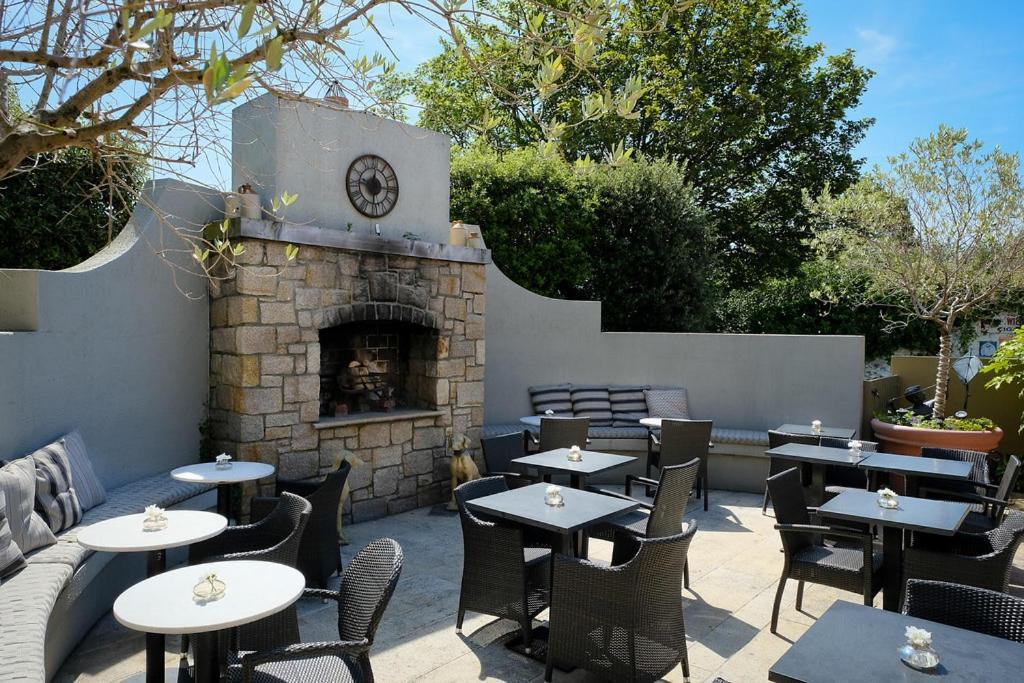 Horse & Hound Hotel Delgany Exterior photo