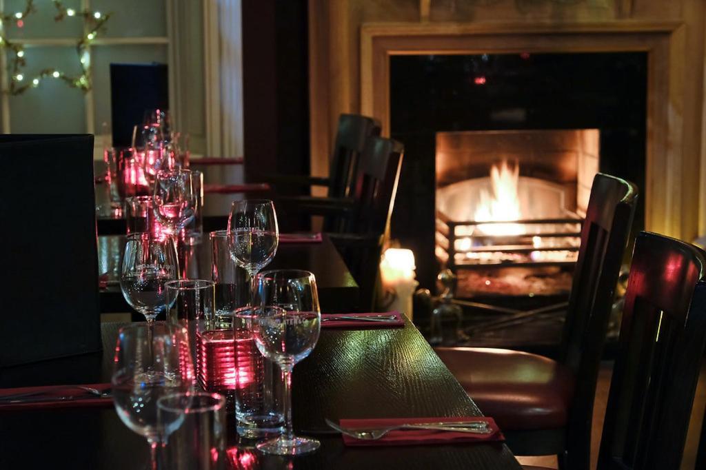 Horse & Hound Hotel Delgany Exterior photo